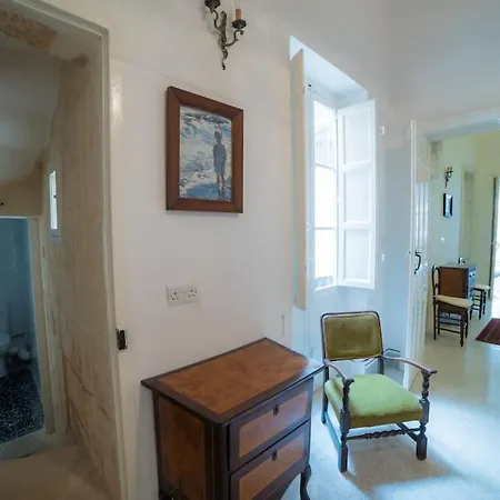 Ht2- Heritage Treasure By Vallettastay *