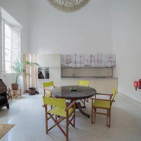 아파트 Ht2- Heritage Treasure By Vallettastay *